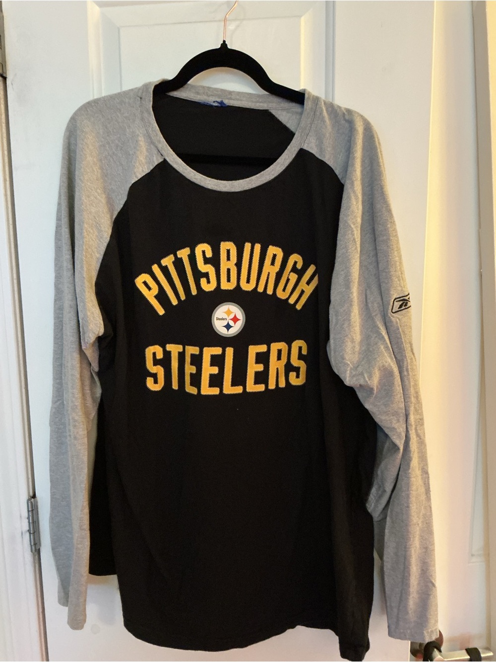 Pittsburgh Steelers Vintage Reebok Long-Sleeve Raglan Tee - Black & Gray XXL (?)